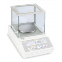 572-A05 Gabbietta antivento KERN 572-A05 in vetro di grandi dimensioni, con 3 antine scorrevoli per un agevole accesso al prodotto da pesare. Camera di pesata L×P×A 150×140×130 mm, per modelli con dimensioni piatto di peseta A (Ø 106 mm)